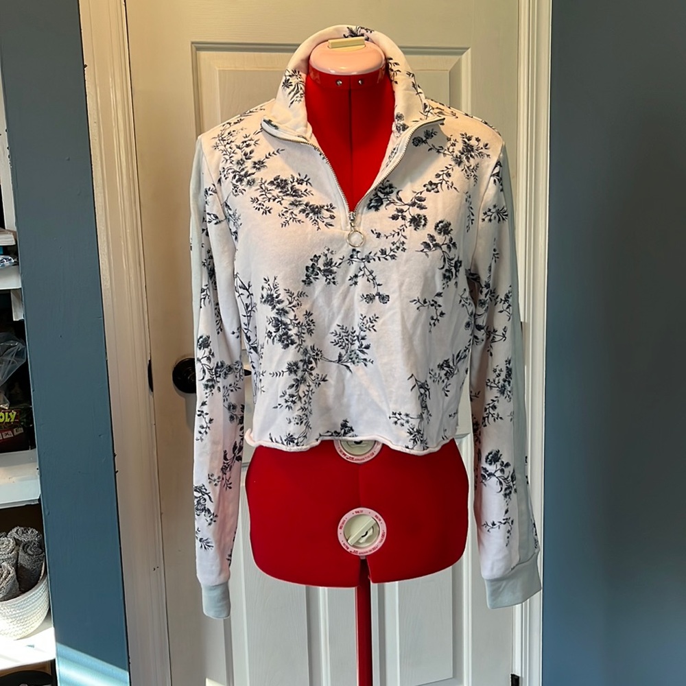Floral crop quarter zip sweater